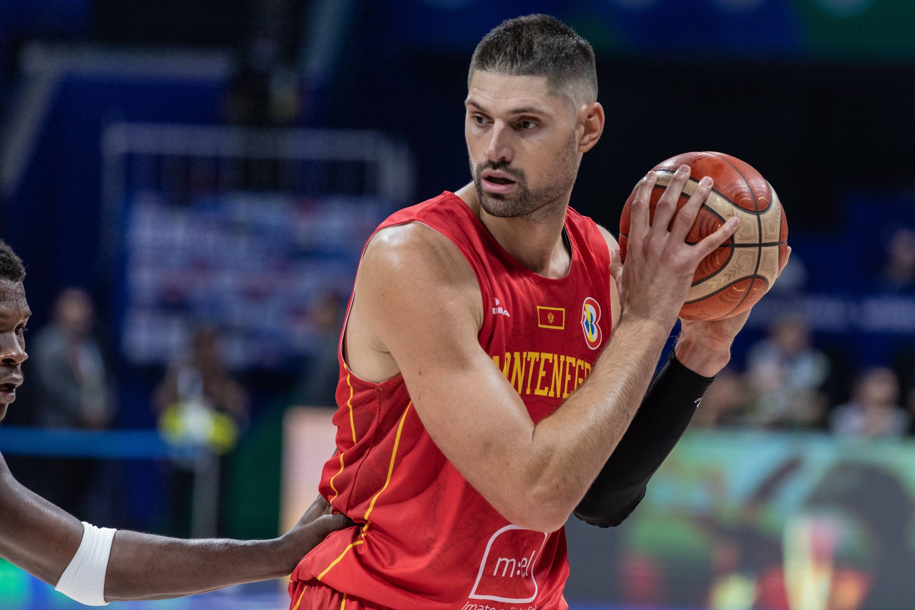 湖人碾压爵士，武切维奇高光表现