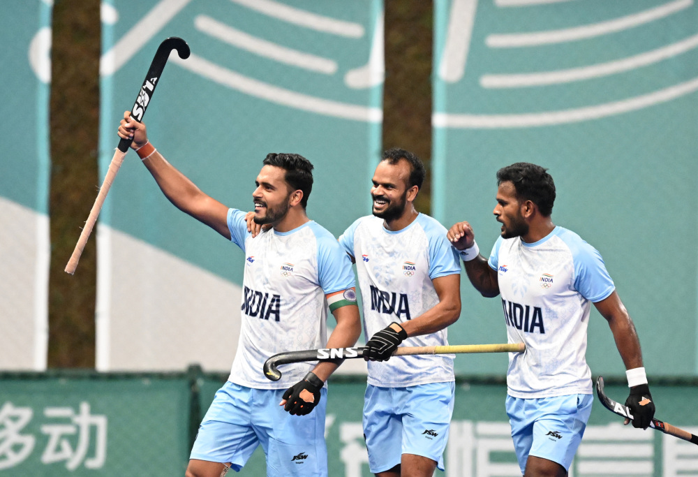 爱游戏在线-印度队完胜丹麦队，黄鸭组合扛起全队