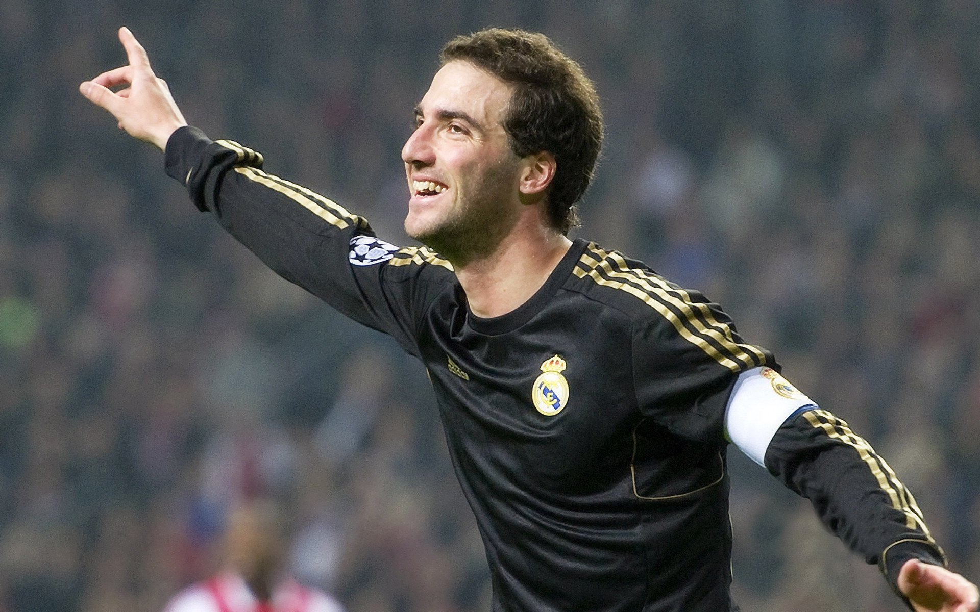 苏亚雷斯的利刃，当西班牙铁骑遇上国际米兰的叹息之墙