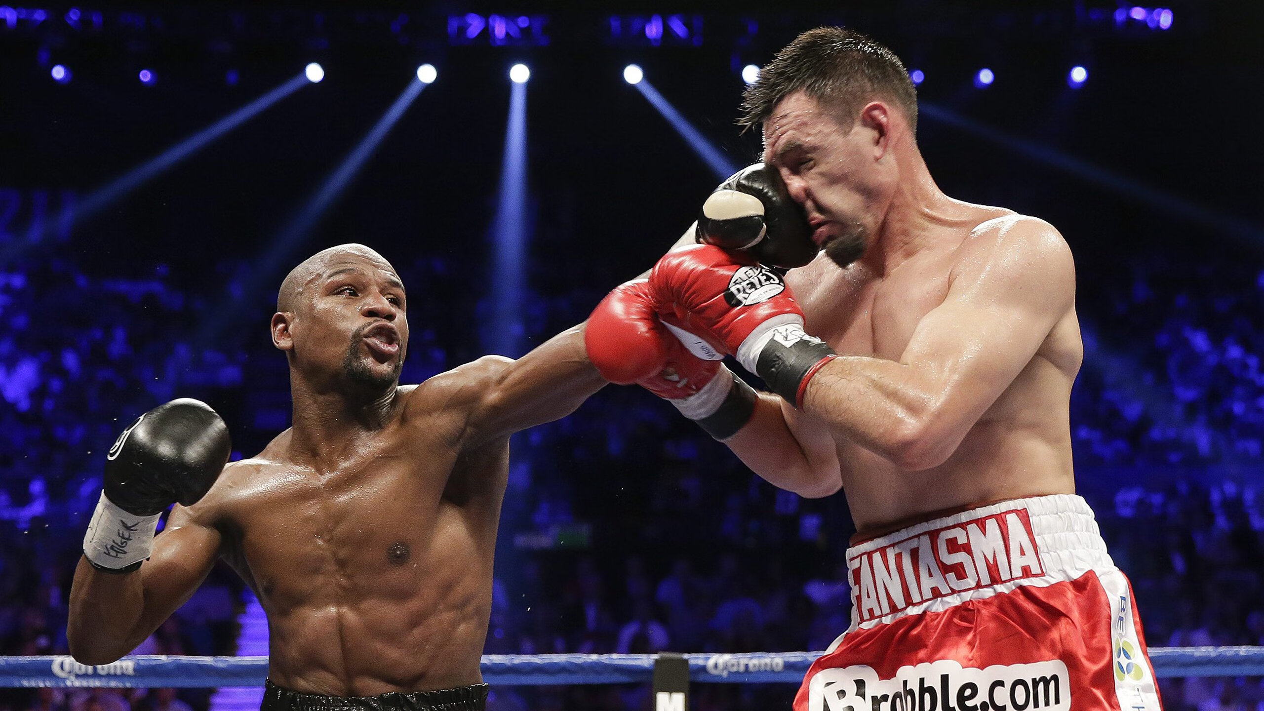 阿坎吉让比赛提前失去悬念，罗马末节带走西班牙