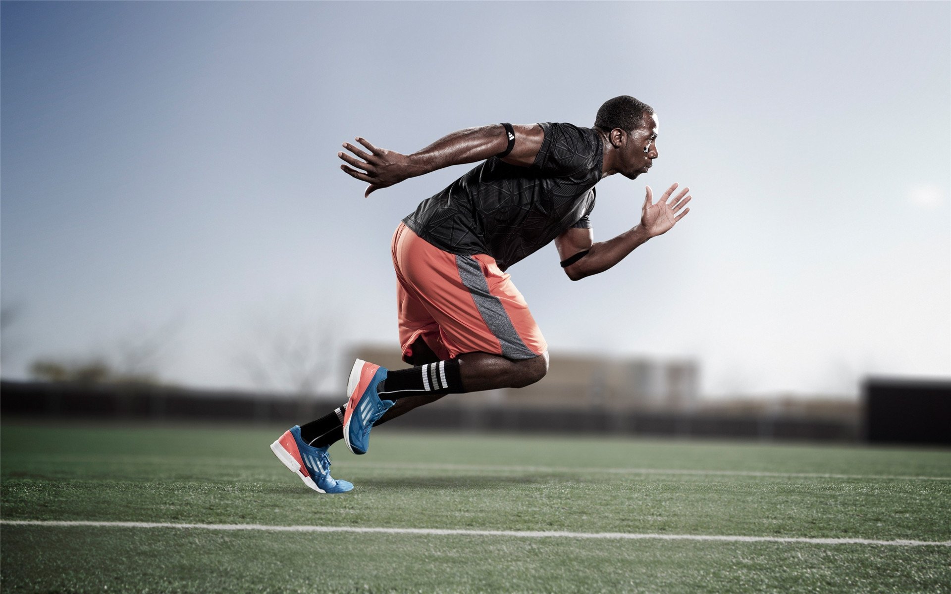 爱游戏-湖人对阵骑士，利拉德，那个在洛杉矶夜色中投出命运三分的人