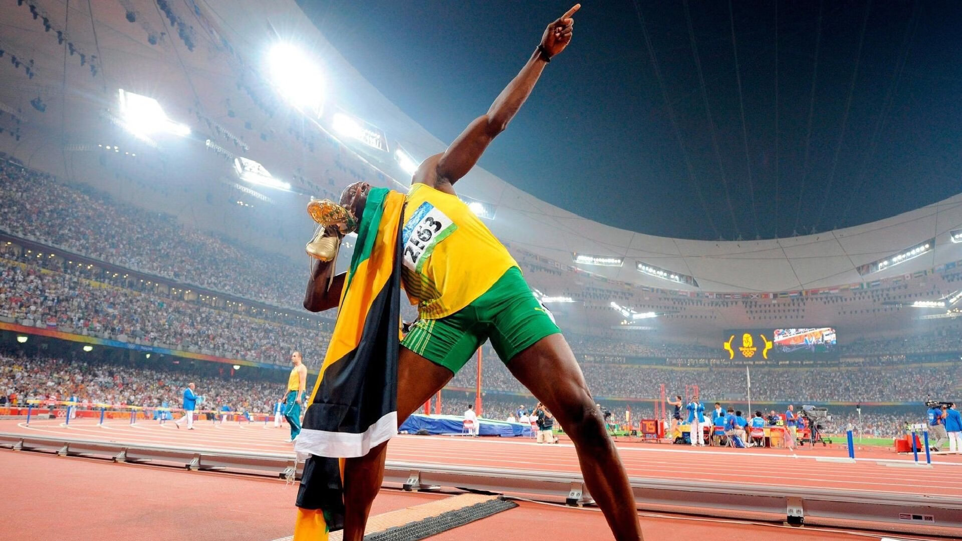 伊拉克血拼勒沃库森，莱万成为关键先生